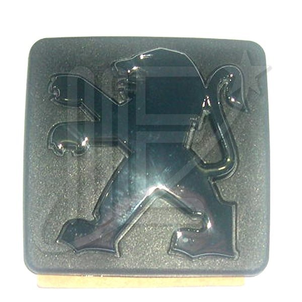 1566240O.jpg INSIGNIA TAPA MOTOR ORIG. 206/306/307/406/PARTNER
