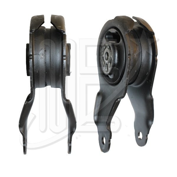 1806A0R.jpg BRIDA SOPORTE MOTOR TRA 6826 C4/C4LOUNGE/DS4/DS5