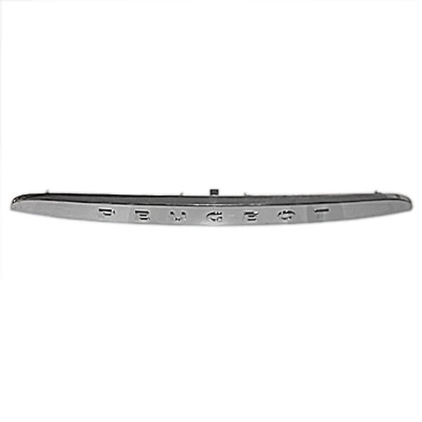 8742-V50-OP.jpg EMBELLECEDOR CROMADO TAPA BAUL 4PTA.+8726P2+8726P6