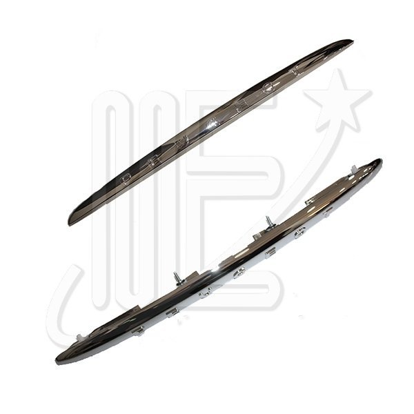 8742Q50O.jpg MOLDURA PORTON TRASERO ORIGINAL CROMADA 206