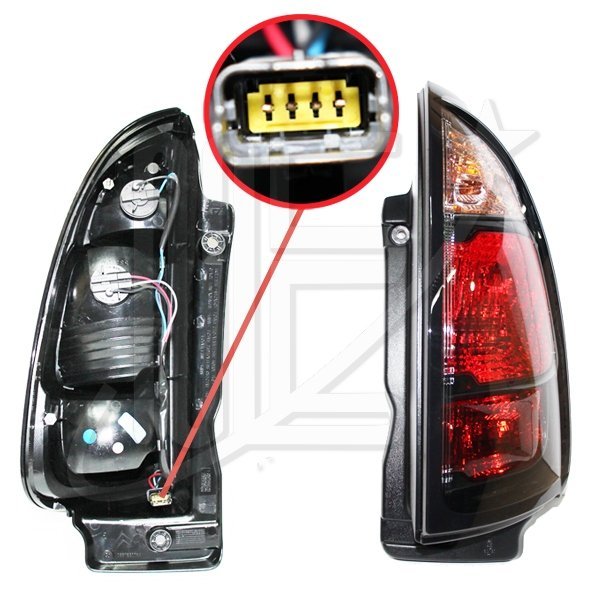 9811838280C.jpg FARO TRASERO DERECHO ORIGINAL C3 AIR CROSS